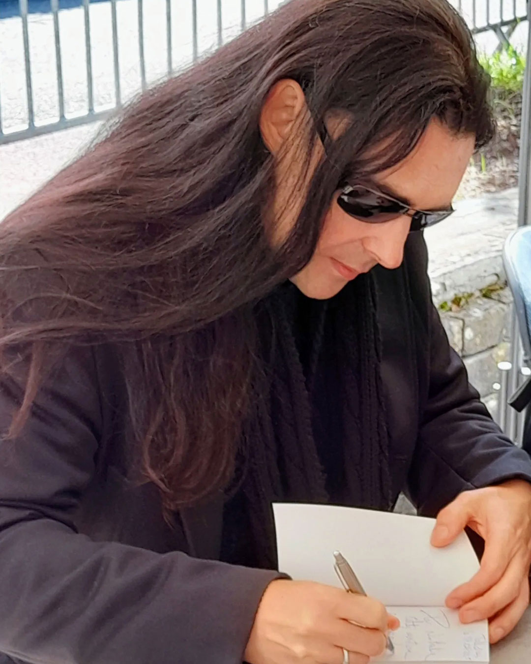 C&eacute;dric Sire &eacute;tait invit&eacute; au Festival du Livre de Talloires pour rencontrer les lecteurs.